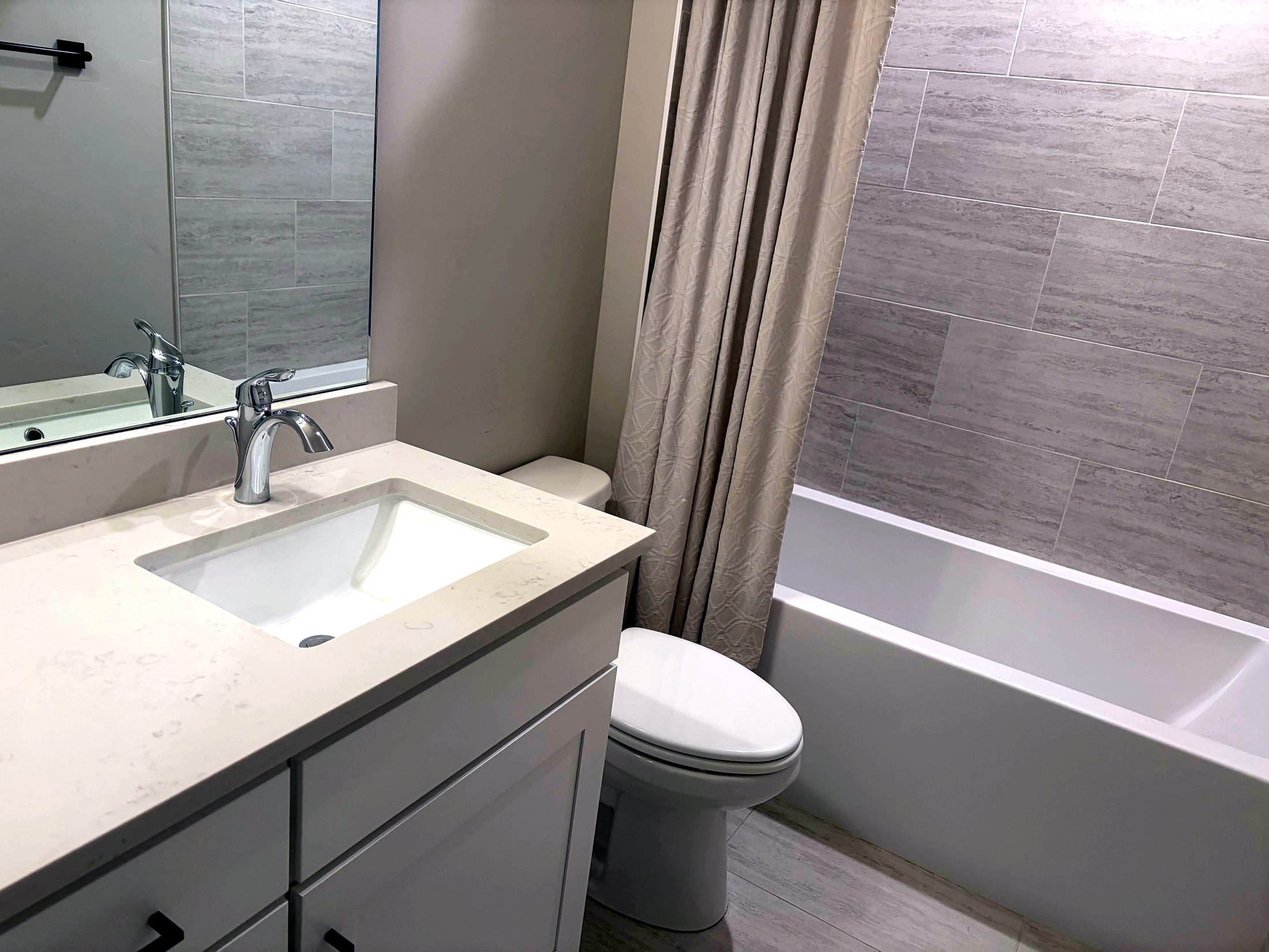 Heber City bathroom vanity cleaned for move-in preparation
