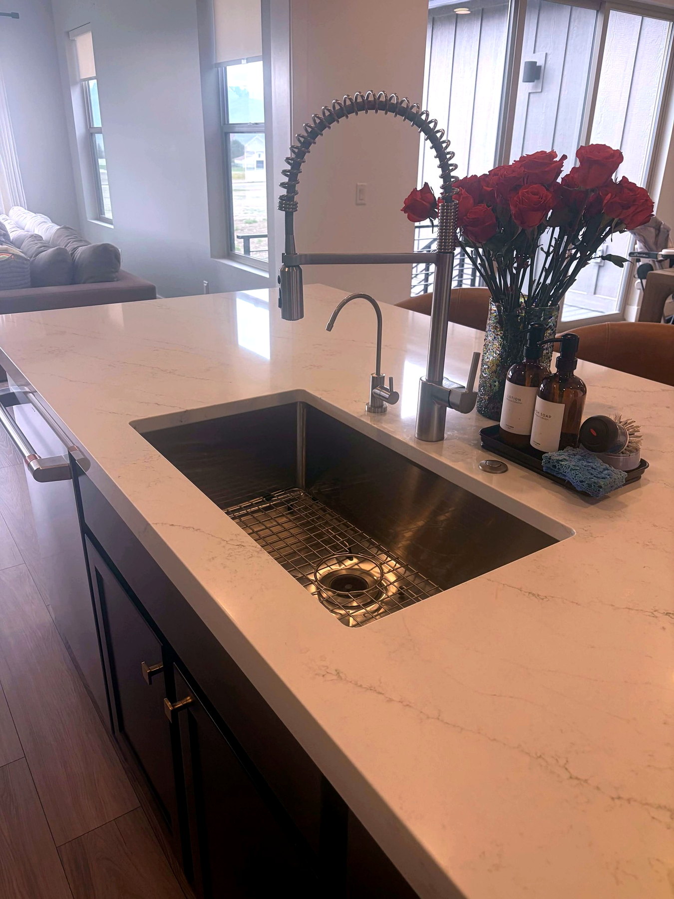Kitchen residential cleaning photo for Summit County homes by Sun Ray Cleaning Services