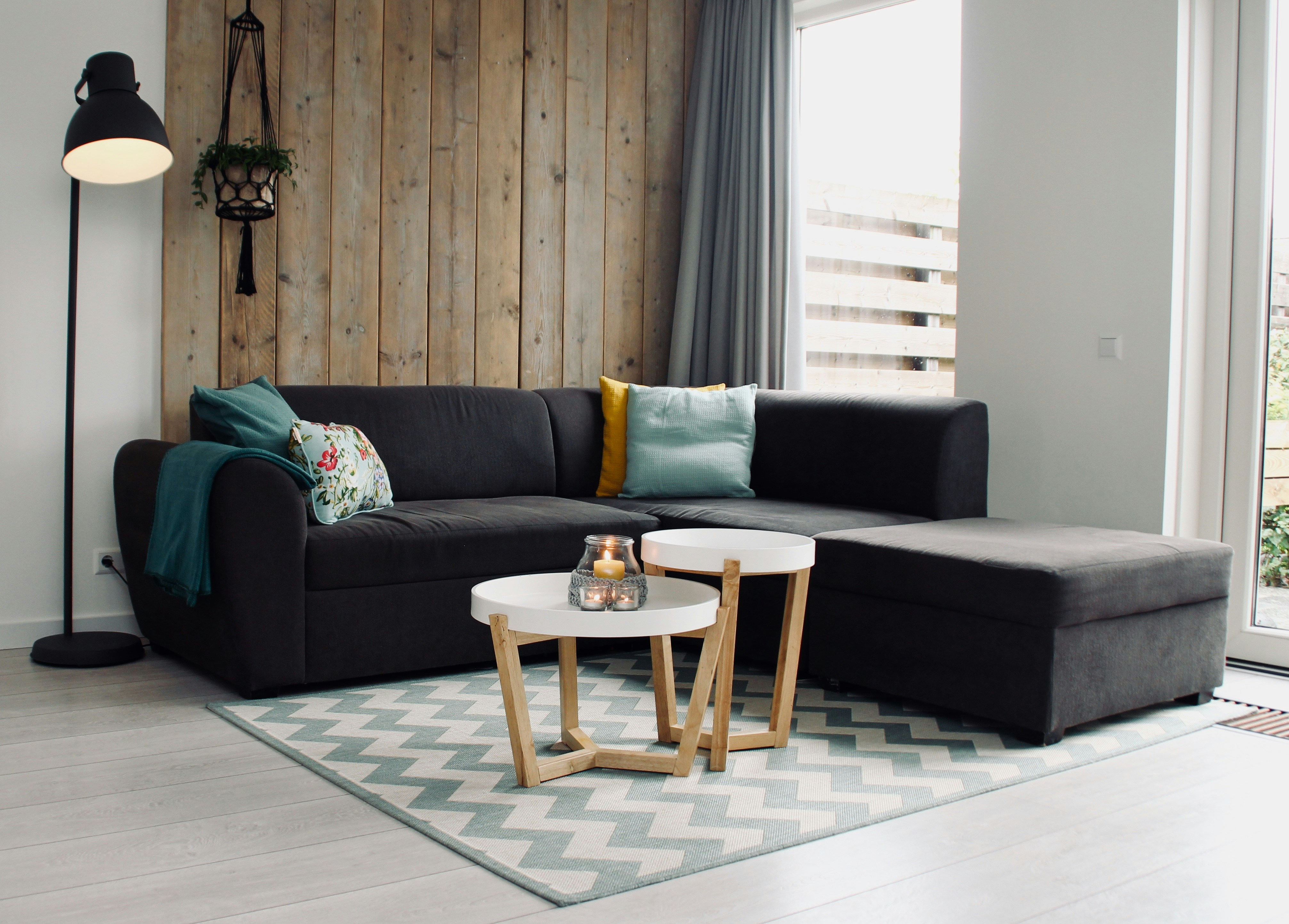 Fresh mountain living room prepared during spring cleaning
